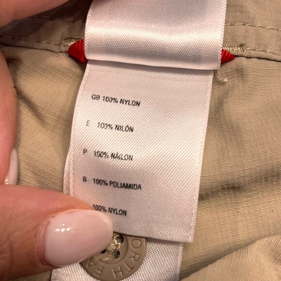 The North Face Women’s Tan Nylon Utility Pants size 8 - Picture 8 of 11